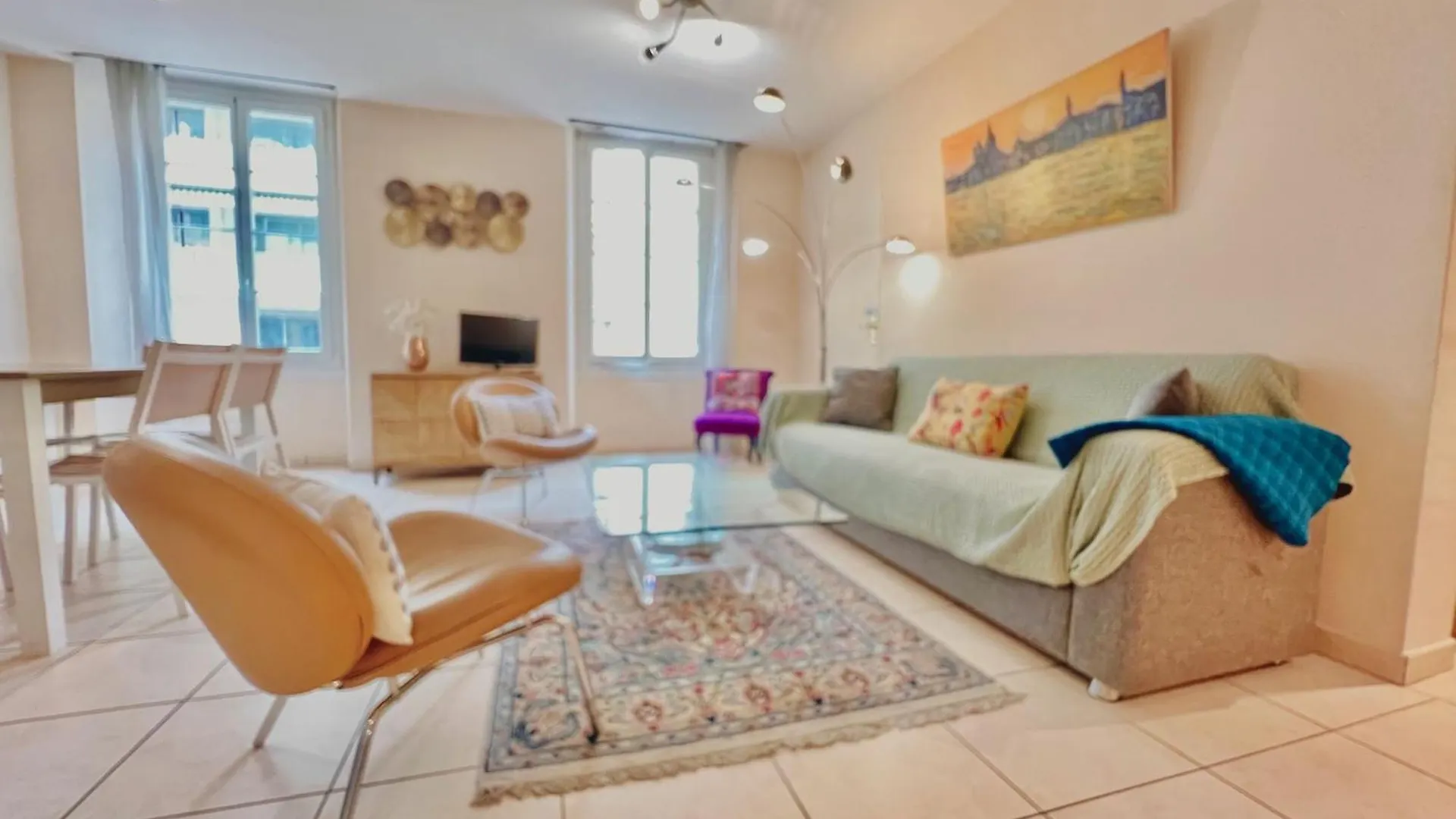 Aparthotel Riviera - Hotel Des Postes 2 - City Center Massena Nice